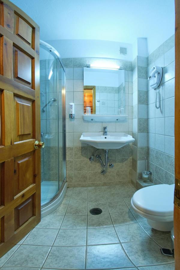 Hotel Victoria Metsovo Exteriör bild