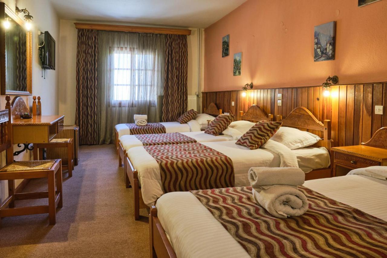 Hotel Victoria Metsovo Exteriör bild