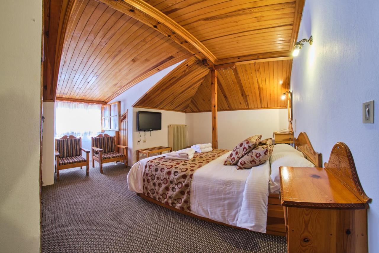 Hotel Victoria Metsovo Exteriör bild