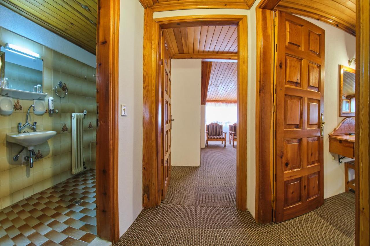 Hotel Victoria Metsovo Exteriör bild